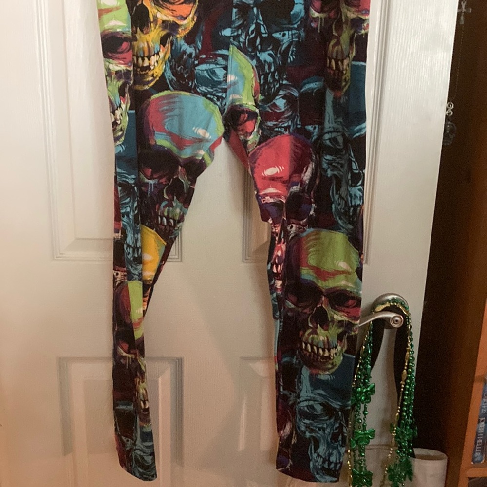 Skull pattern LuLaRoe TC2 leggings